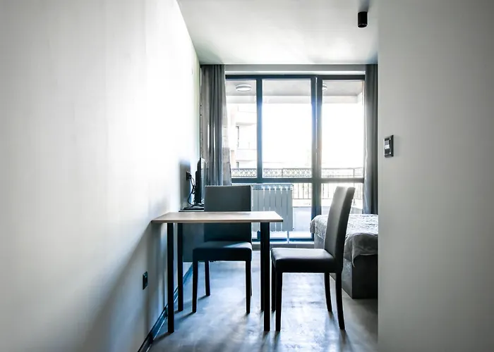 6 Studios 6 Bathrooms 2 Levels Kitchens