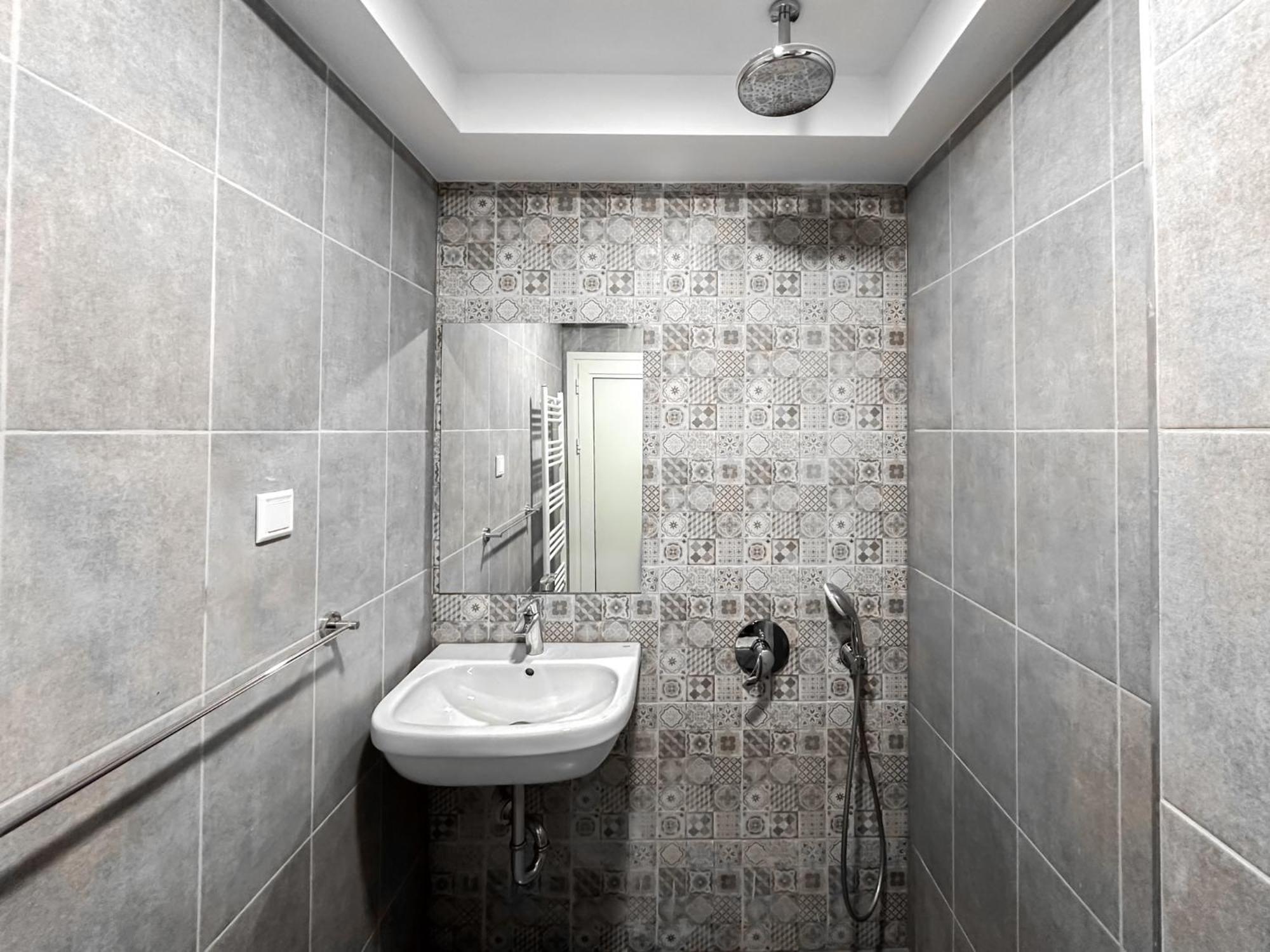 Apartament 6 6 Bathrooms 2 Levels Kitchens *