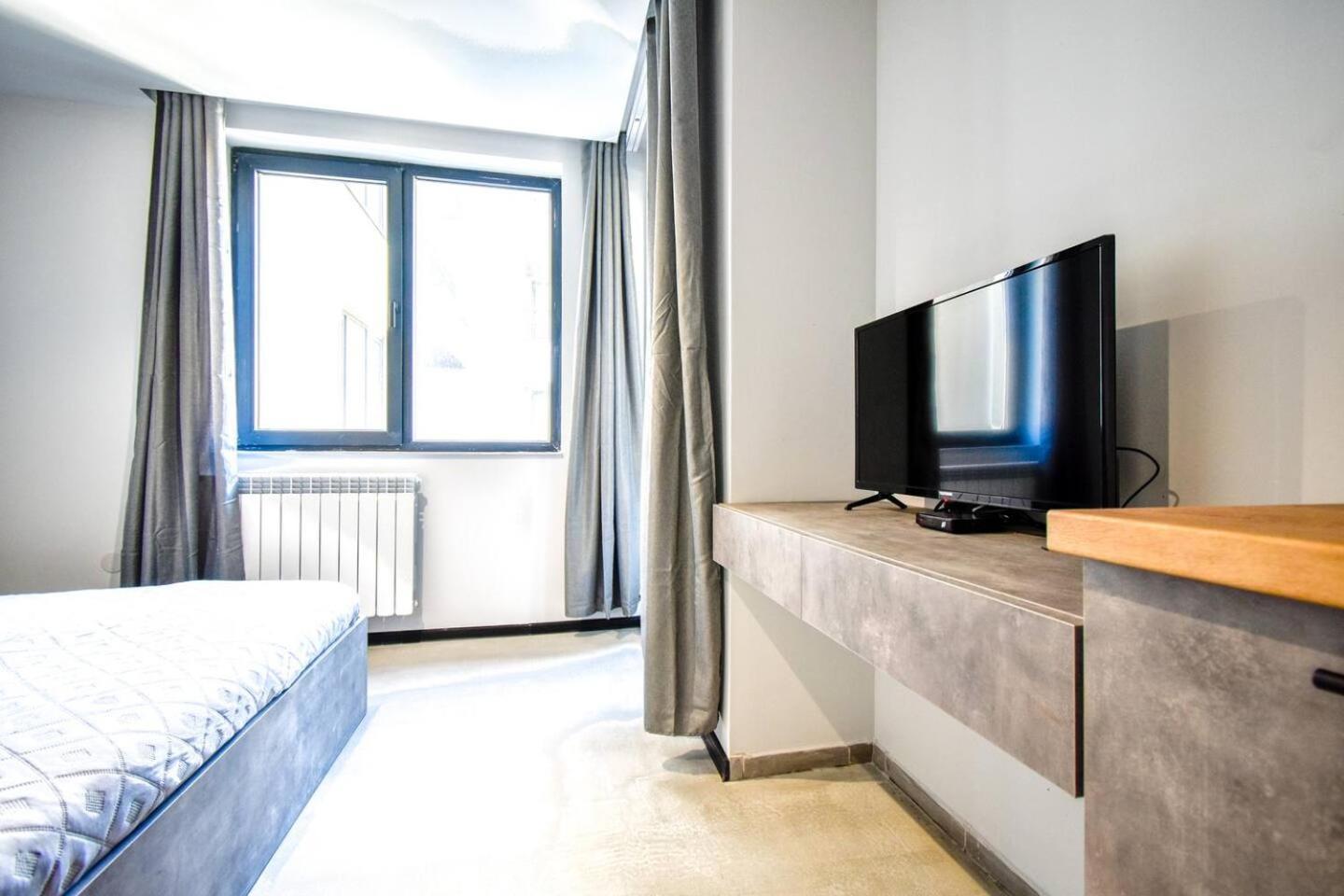 6 6 Bathrooms 2 Levels Kitchens * Sofia